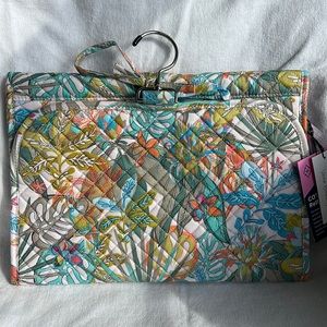 Vera Bradley Hanging Accessory Organizer in Cotton Rain Forest Canopy